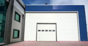 Dobór bramy przemysłowej do branży